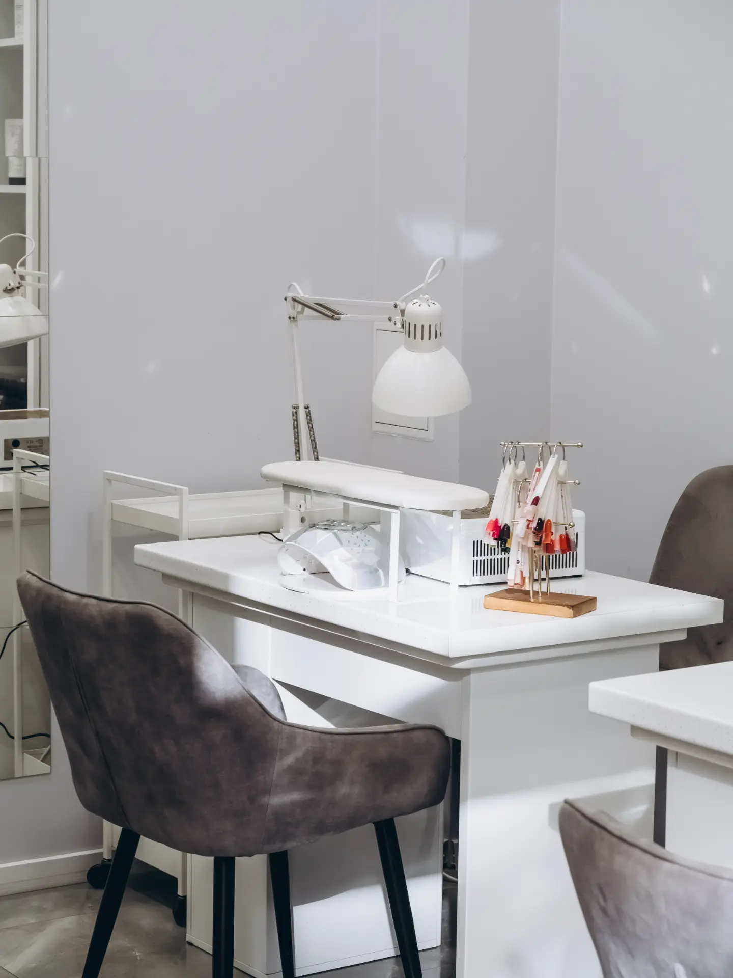 A private salon workspace set up for flexible beauty services